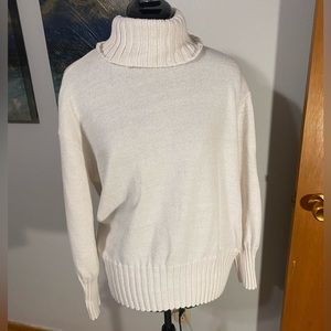 🧁 Cozy winter sweater